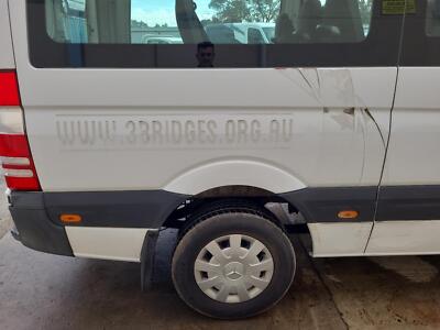 MERCEDES BENZ SPRINTER 10/2006-04/2018 RIGHT BODY MOULD BEHIND REAR WHEEL - Image 45