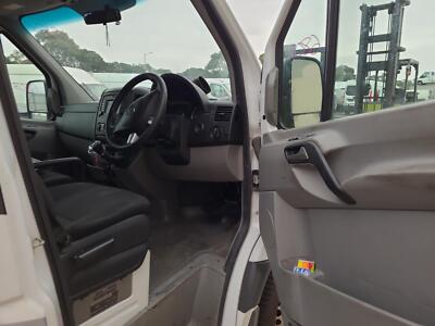 MERCEDES BENZ SPRINTER NCV3 10/2006-04/2018 LEFT FRONT HUB ASSEMBLY - Image 32