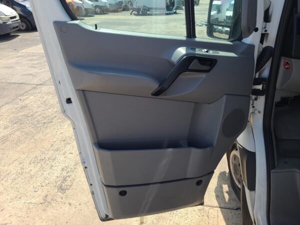 MERCEDES BENZ SPRINTER NCV3 10/2006-04/2018 DOOR TRIM LEFT FRONT - Image 30