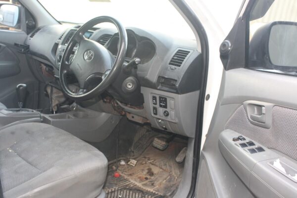 TOYOTA HILUX 02/2005-08/2015 DOOR HANDLE OUTER LEFT FRONT BLACK - Image 34