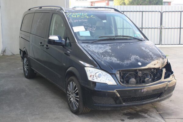 MERCEDES BENZ VIANO 03/2011-12/2014 DOOR TRIM LEFT REAR LEATHER BLACK - Image 4