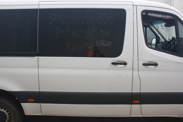 MERCEDES BENZ SPRINTER VS30 05/2018-2023 LEFT SLIDING DOOR HINGE ROLLER LOWER - Image 32