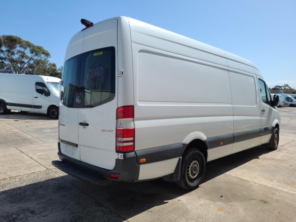 MERCEDES BENZ SPRINTER NCV3 10/2006-04/2018 DOOR TRIM LEFT FRONT - Image 6