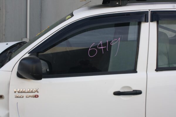 TOYOTA HILUX 02/2005-08/2015 DOOR HANDLE OUTER LEFT FRONT BLACK - Image 21