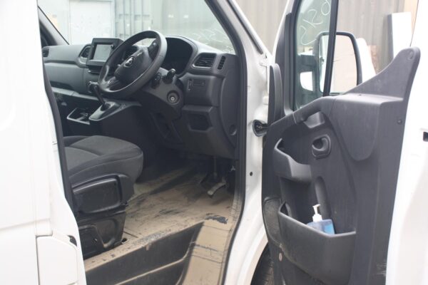 RENAULT MASTER X62 09/2011-ON STEERING COLUMN SHRO COVERS ONLY - Image 20