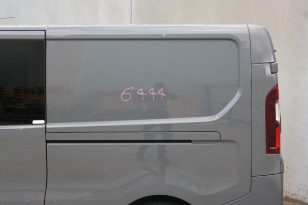 RENAULT TRAFIC X82 01/2015-ON LEFT SLIDING DOOR HINGE/RUNNER MIDDLE - Image 10