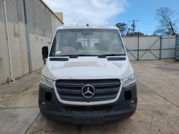 MERCEDES BENZ SPRINTER VS30 05/2018-ON LEFT REAR QUARTER PANEL MOULD VAN - Image 12