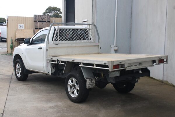 MAZDA BT50 UP-UR 10/2011-06/2020 RADIATOR MANUAL 3.2L DIESEL - Image 5