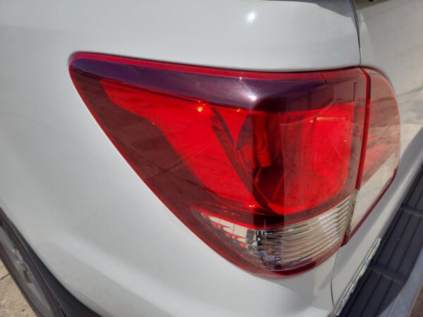 MAZDA BT50 UP-UR 10/2011-06/2020 RIGHT REAR GARNISH TAILGATE LAMP - Image 9