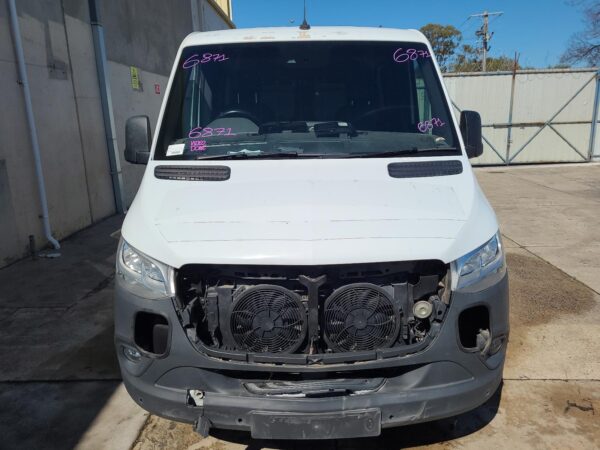MERCEDES BENZ SPRINTER 05/2018-ON RADIATOR AUTOMATIC T/M 3.0L DIESEL RWD - Image 14