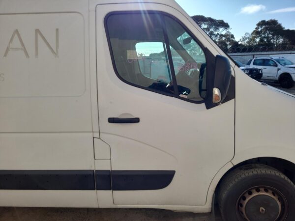 RENAULT MASTER X62 09/2011-ON MUD FLAPS RIGHT FRONT - Image 9