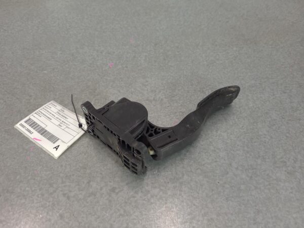 MERCEDES BENZ VITO 639 05/2004-01/2011 ACCELERATOR PEDAL ASSEMBLY VAN - Image 2