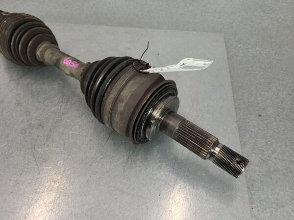 TOYOTA HILUX 03/2005-08/2015 RIGHT DRIVESHAFT FRONT - Image 2