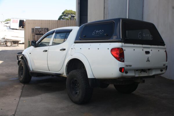 MITSUBISHI TRITON ML-MN 07/2006-04/2015 LEFT FRONT WINDOW REGULATOR/MOTOR POWER - Image 4