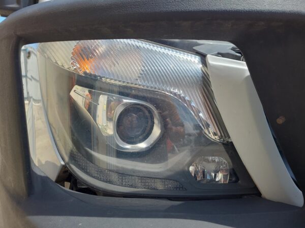 MERCEDES BENZ SPRINTER NCV3 10/2013-04/2018 RIGHT HEADLAMP - Image 23