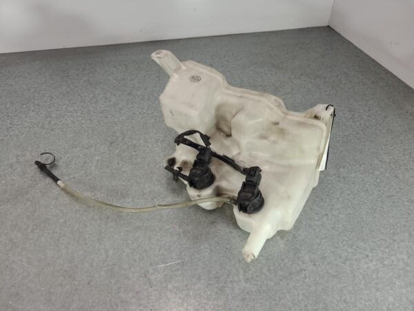 TOYOTA HIACE TRH/KDH 03/2005-04/2019 WASHER BOTTLE - Image 2