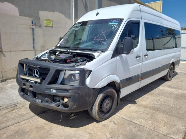 MERCEDES BENZ SPRINTER NCV3 10/2006-04/2018 STARTER MOTOR DIESEL 3.0L TURBO - Image 4