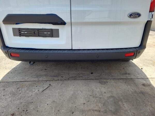 FORD TRANSIT CUSTOM VN 01/2018-2023 REAR BUMPER BAR LOWER NON SPORT BLACK - Image 11