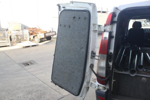 MERCEDES BENZ VITO 639 04/2004-02/2015 BARN DOOR GLASS LEFT - Image 31