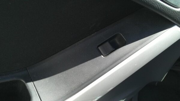 MAZDA BT50 UP-UR 10/2011-2021 LOWER RIGHT TAILLIGHT UTE - Image 8