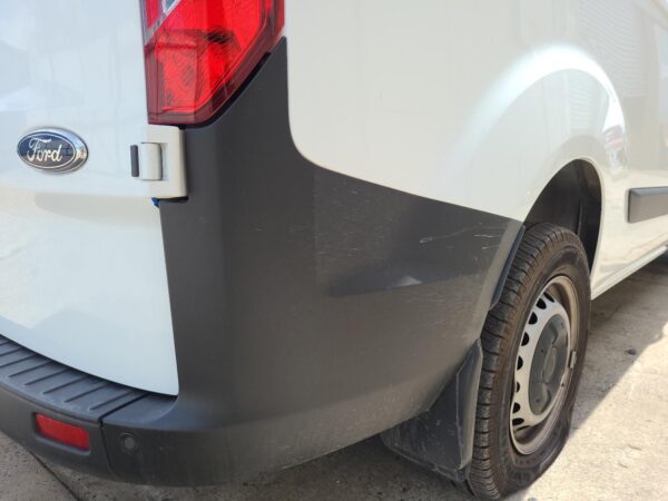 FORD TRANSIT CUSTOM VN 01/2018-2023 REAR BUMPER BAR LOWER NON SPORT BLACK - Image 10