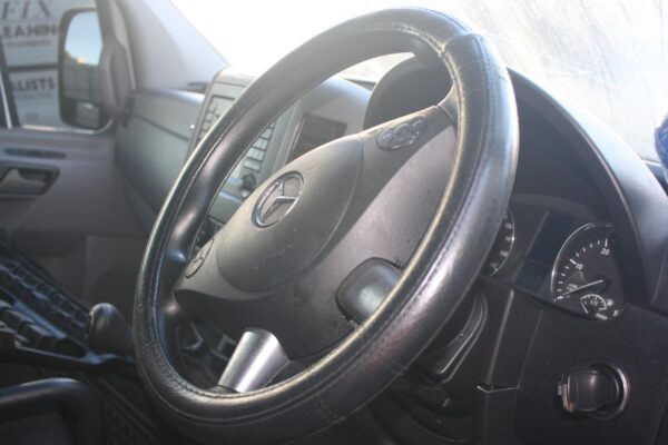 MERCEDES BENZ SPRINTER 10/2006-04/2018 FACTORY DRIP TRAY UNDER GEARBOX VAN - Image 11