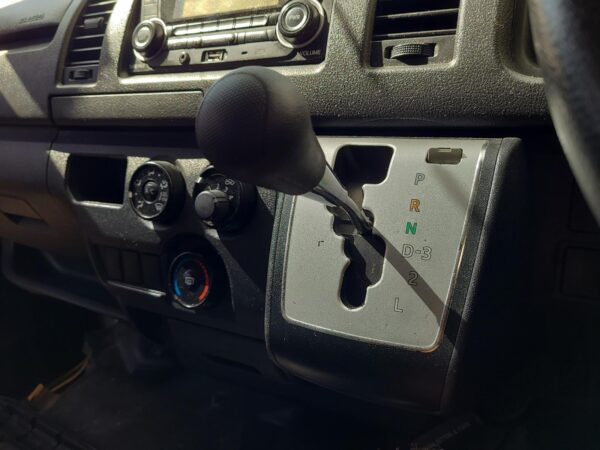 TOYOTA HIACE TRH/KDH 03/2005-04/2019 WIPER ARM TAILGATE - Image 31