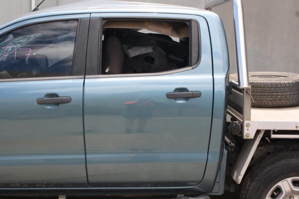 FORD RANGER PX SERIES 1 06/2011-06/2015 LEFT SIDE STEP/SKIRT DUAL CAB - Image 20