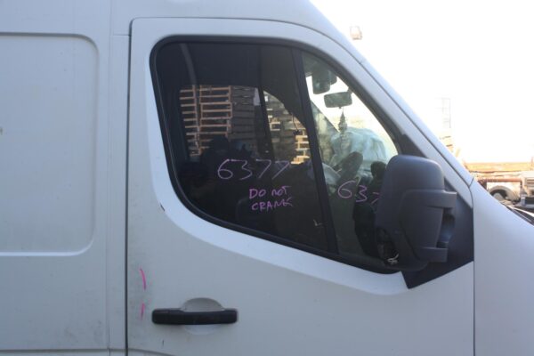 RENAULT MASTER X62 09/2011-ON RIGHT FRONT BODY/DOOR MOULD NEXT TO FRONT DOOR - Image 6