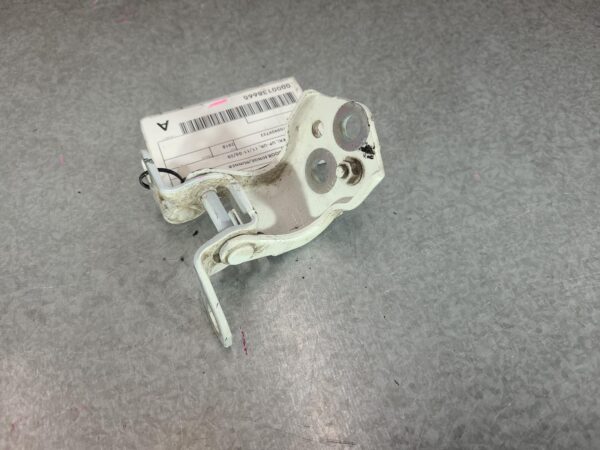 MAZDA BT50 UP-UR 11/2011-06/2020 DOOR HINGE/RUNNER LEFT REAR LOWER - Image 2