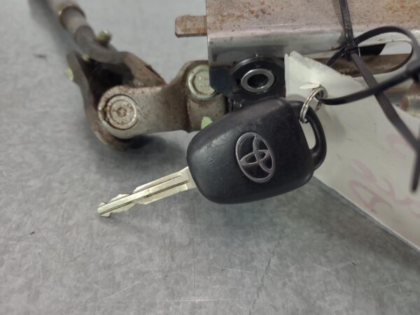 TOYOTA HIACE TRH/KDH 12/2013-03/2019 STEERING COLUMN WITH IGNITION AND KEY - Image 5