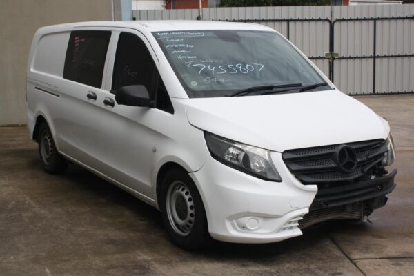 MERCEDES BENZ VITO 447 03/2015-ON SET OF 4 FUEL INJECTORS - Image 2