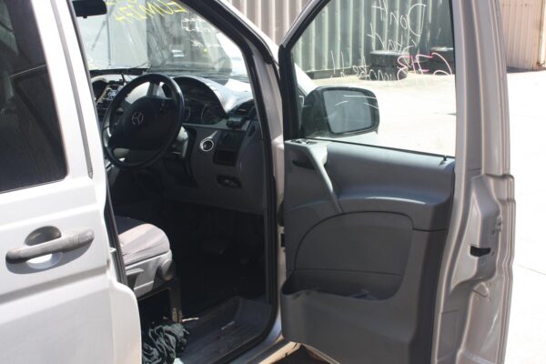 MERCEDES BENZ VITO 639 04/2004-01/2011 RIGHT FRONT SEAT BELT ONLY - Image 8