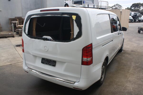 MERCEDES BENZ VITO 447 03/2015-ON SET OF 4 FUEL INJECTORS - Image 4