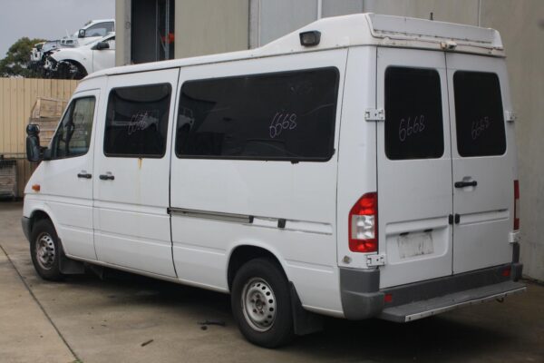 MERCEDES BENZ SPRINTER 02/1998-10/2006 MOUNT VAN - Image 5