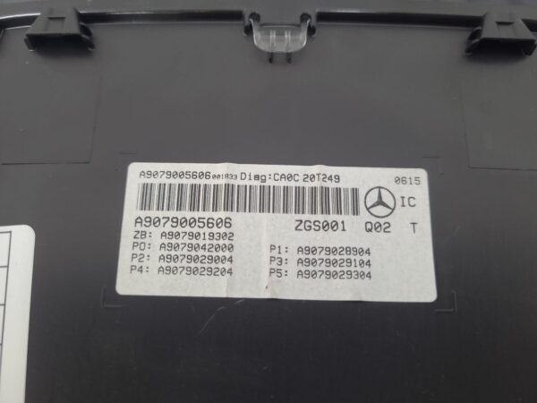 MERCEDES BENZ SPRINTER VS30 05/2018-ON INSTRUMENT CLUSTER DIESEL AUTOMATIC T/M - Image 3