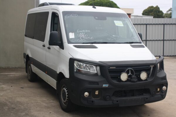 MERCEDES BENZ SPRINTER VS30 05/2018-ON FRONT GRILLE CAMERA - Image 5