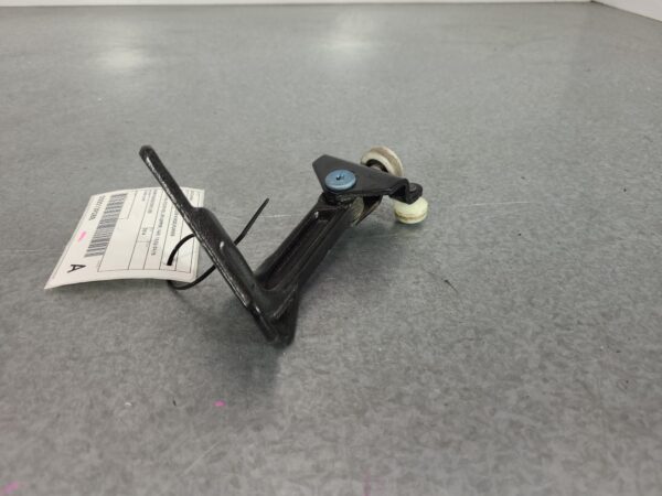 MERCEDES BENZ SPRINTER 10/2006-04/2018 UPPER RIGHT SLIDING DOOR ROLLER VAN - Image 13