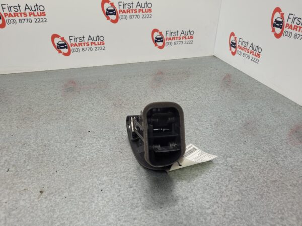 MERCEDES BENZ VIANO 639 03/2011-12/2014 RIGHT AIR VENTS ON DASH TRIM PANEL - Image 2