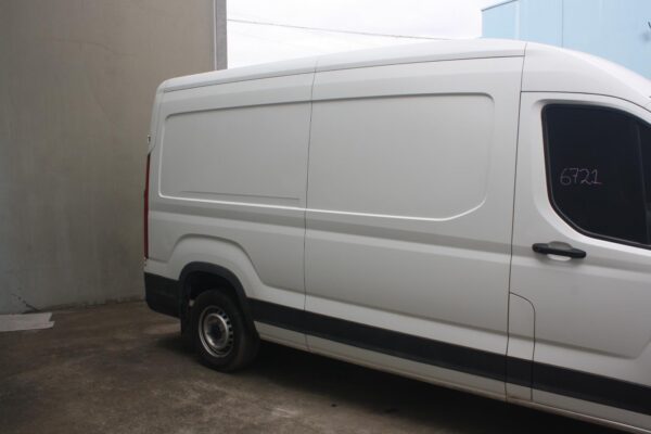 LDV DELIVER 9 07/2020-ON RIGHT GUARD LINER REAR - Image 12