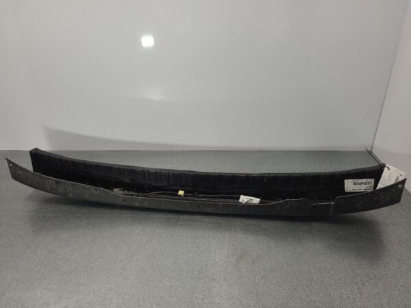 FORD TRANSIT CUSTOM VN 01/2018-2023 REAR BUMPER BAR LOWER NON SPORT BLACK - Image 5