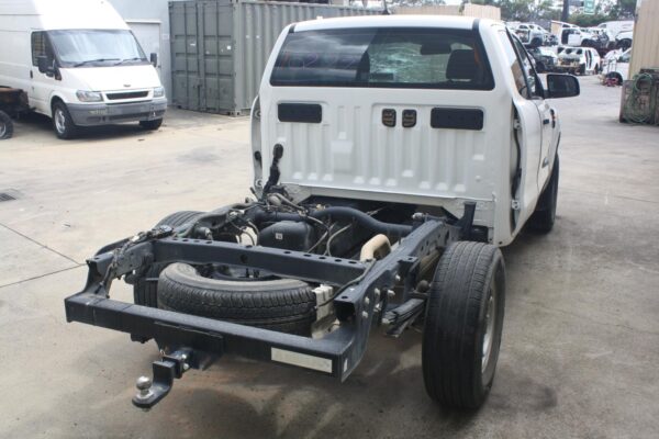 FORD RANGER PX SERIES 1-3 06/2011-04/2022 RADIATOR AUTOMATIC T/M 2.2L DIESEL - Image 9
