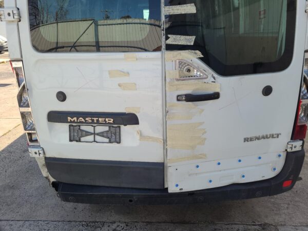 RENAULT MASTER X62 09/2012-ON LEFT BARN DOOR GLASS - Image 12