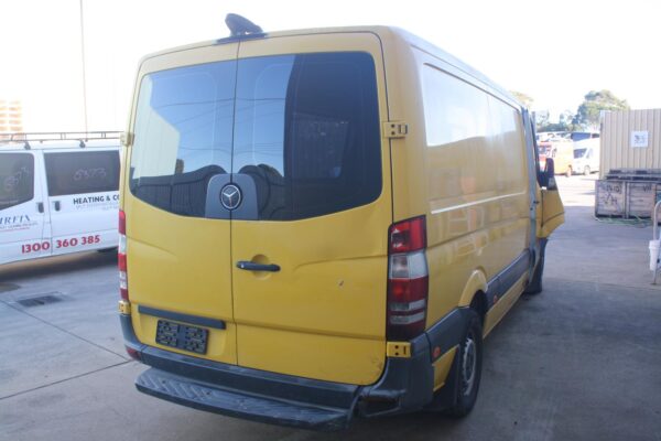 MERCEDES BENZ SPRINTER 10/2006-04/2018 FACTORY DRIP TRAY UNDER GEARBOX VAN - Image 4