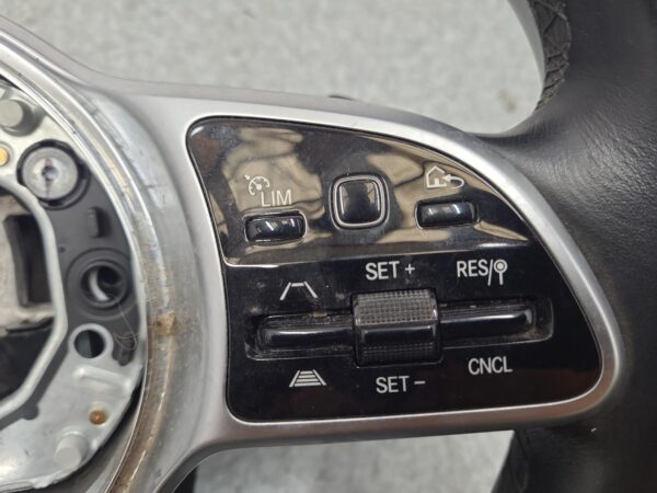 MERCEDES BENZ SPRINTER VS30 05/2018-ON STEERING WHEEL LEATHER - Image 15