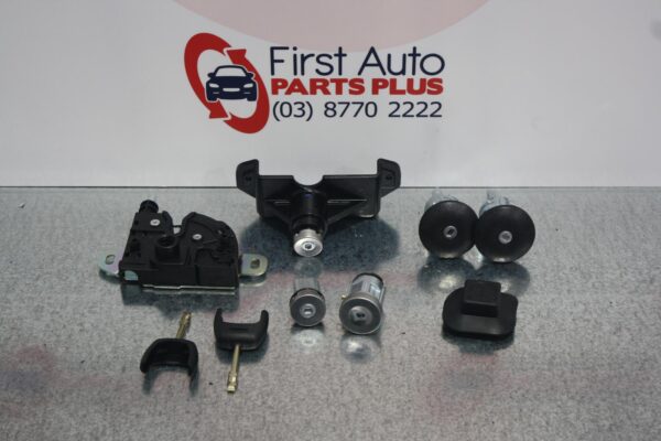 FORD TRANSIT VM 09/2006-02/2014 COMPLETE LOCK BARREL SET WITH 2 KEYS - Image 2
