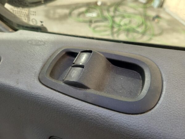 FORD TRANSIT VO 02/2014-ON RIGHT FRONT DOOR WINDOW - Image 13