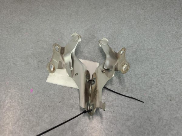 TOYOTA HILUX 09/2011-08/2015 BONNET HINGES PAIR - Image 3