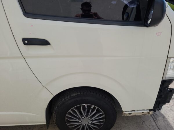 TOYOTA HIACE TRH/KDH 03/2005-04/2019 MUD FLAPS RIGHT FRONT - Image 11