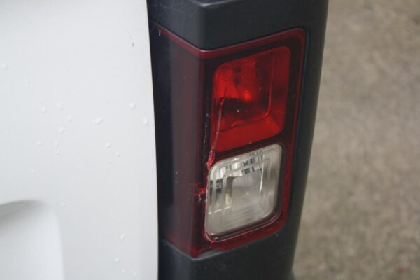 RENAULT TRAFIC X82 01/2015-ON UPPER RIGHT TAILLIGHT IN BODY - Image 27